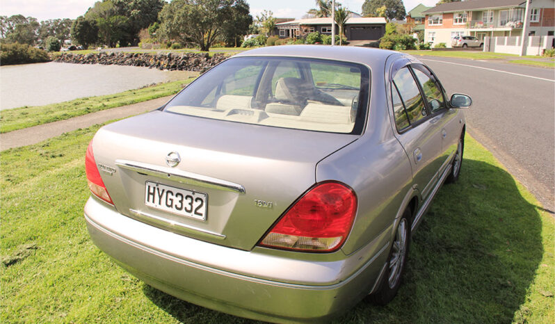 Nissan Bluebird full