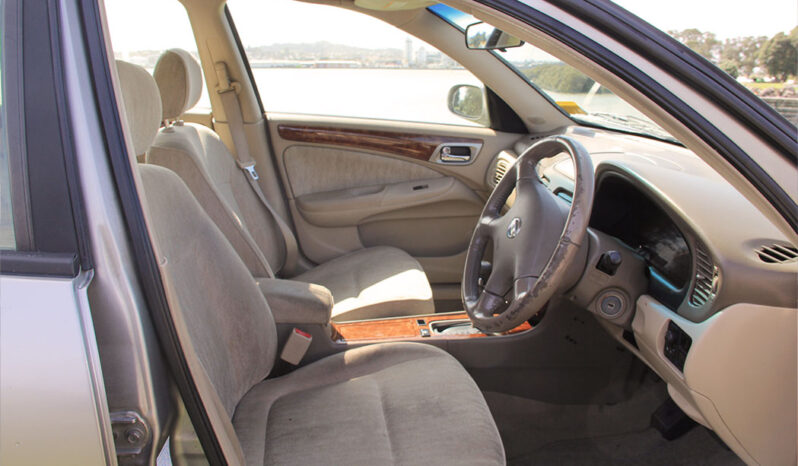 Nissan Bluebird full