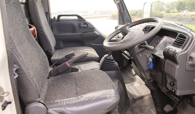 Isuzu Elf full