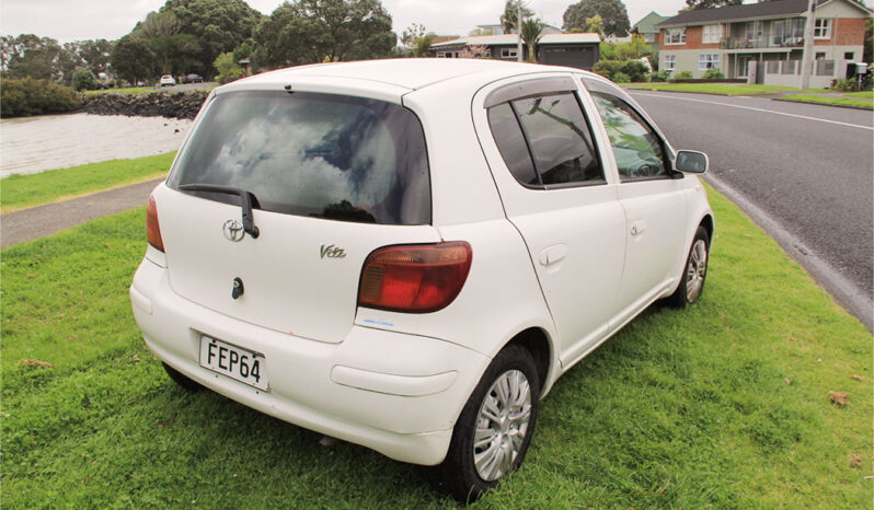 Toyota Vitz full