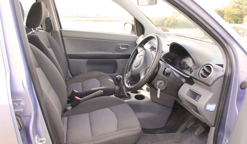 Mazda Demio full