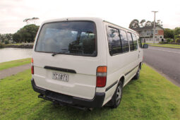 Toyota Hiace full