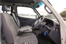 Toyota Hiace full