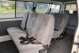 Toyota Hiace full
