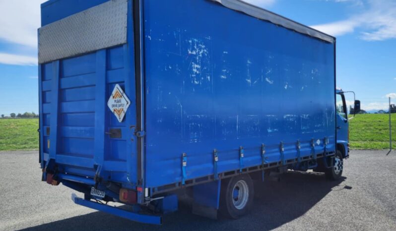 2005 Hino Class 2 Truck full