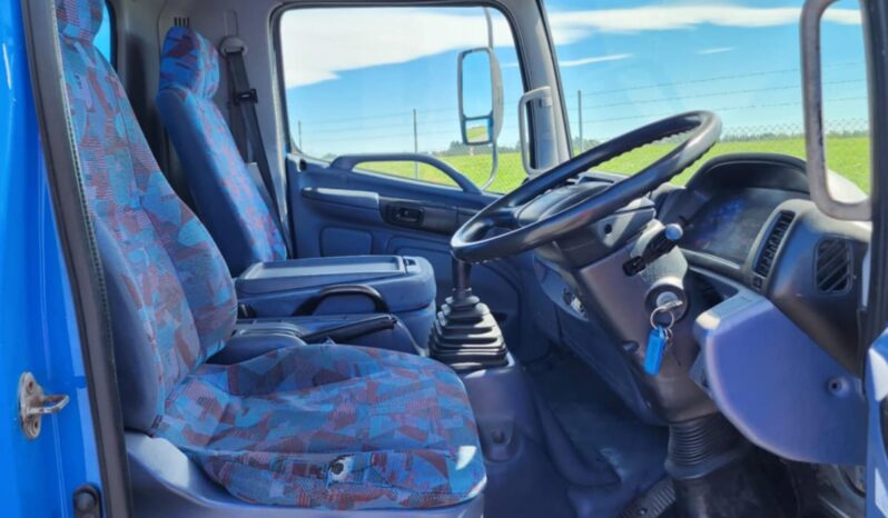 2005 Hino Class 2 Truck full