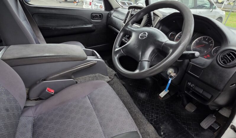 2007 Nissan Caravan full