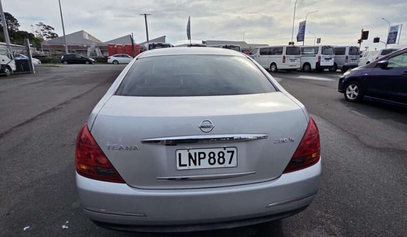 Nissan Teana full