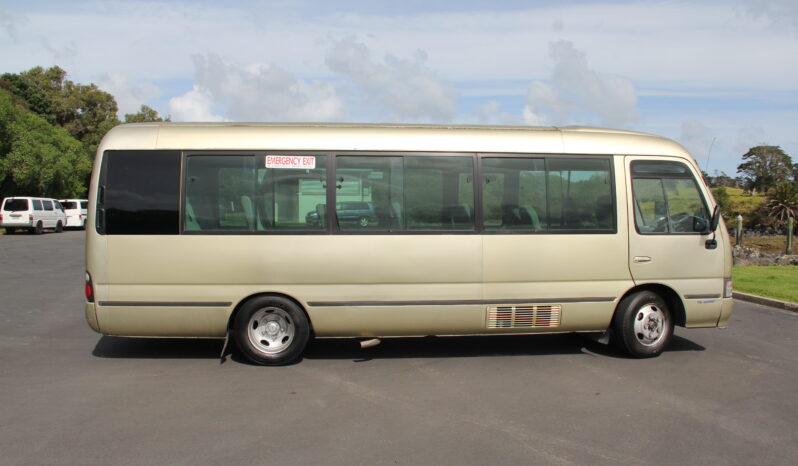 2004 Toyota Coaster full