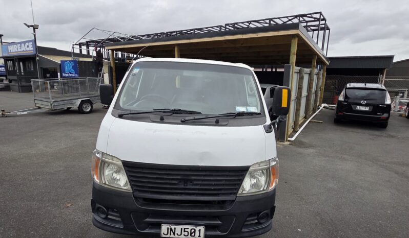 2007 Nissan Caravan Minivan full