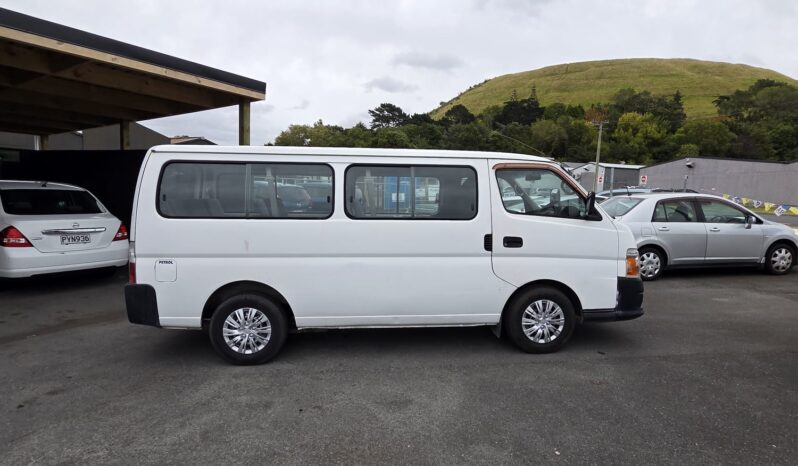 2007 Nissan Caravan Minivan full