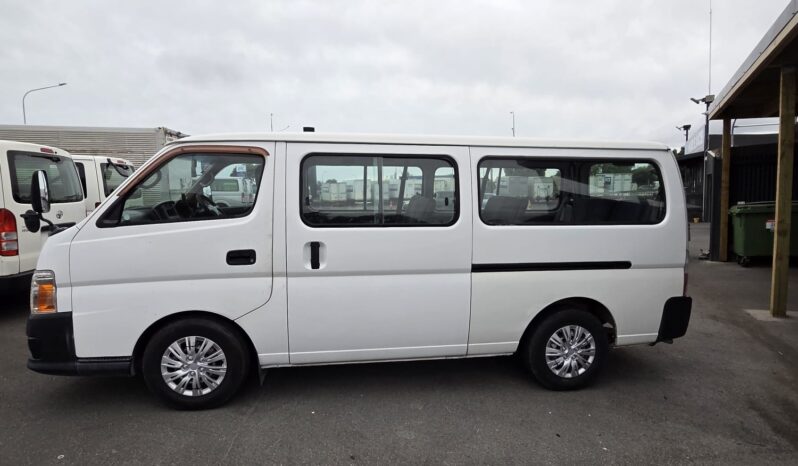 2007 Nissan Caravan Minivan full
